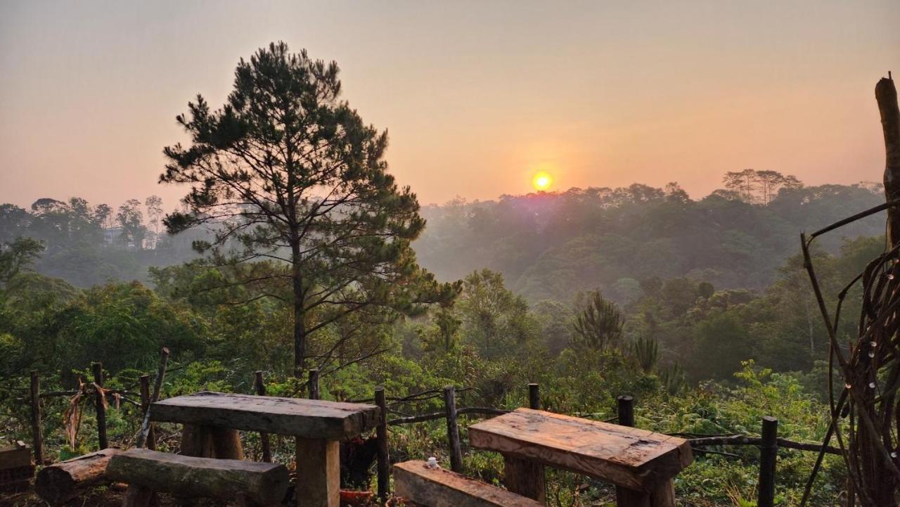 Big Mang Den Homestay Kon Von Kla Luaran gambar